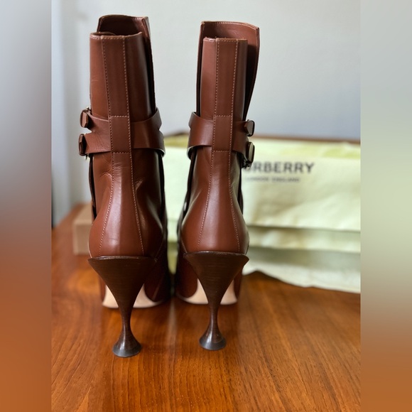 Burberry Boots Heeled Women Leather Tan Hadfield Size 39.5 /US 9.5 $1090 - Picture 9 of 15